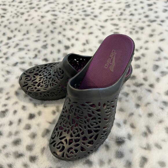 DANSKO, MULES - SLIDE ON SHOES, GRAY IN GREAT CONDITION. WORN ONCE. - Picture 2 of 4